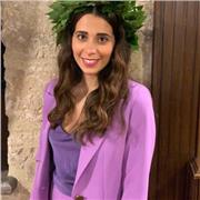 Laureata magistrale in Lingue e Letterature: interculturalità e didattica impartisce lezioni di inglese e spagnolo